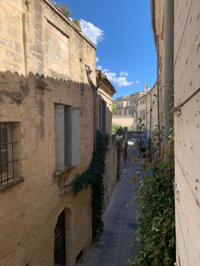 Appartement De Charme Dans Le Coeur Historique D'Uzes Exterior photo